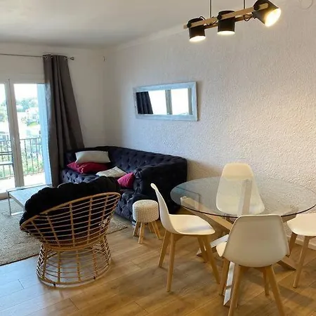 El Valles Sea View Apartment *